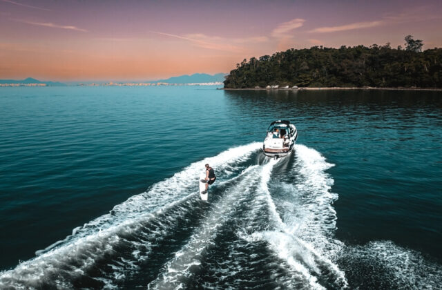 wake boaty